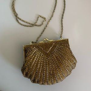 Vintage beaded seashell purse 🐚